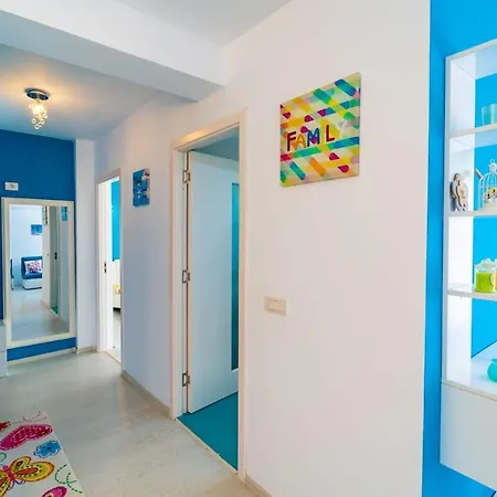 Apartment Colorful Navodari