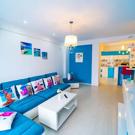 Colorful Apartment Navodari