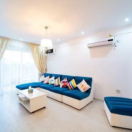 Colorful Apartment Navodari
